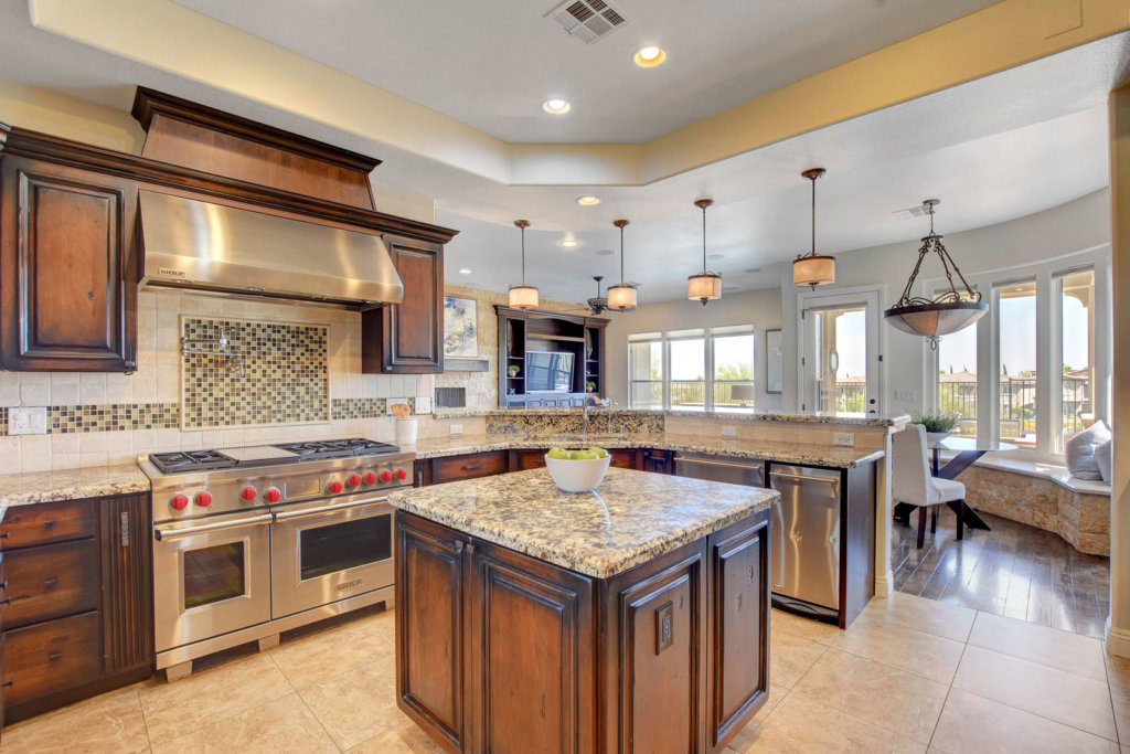 Demand for Las Vegas High-End Rentals 3 Red Rock Country Club