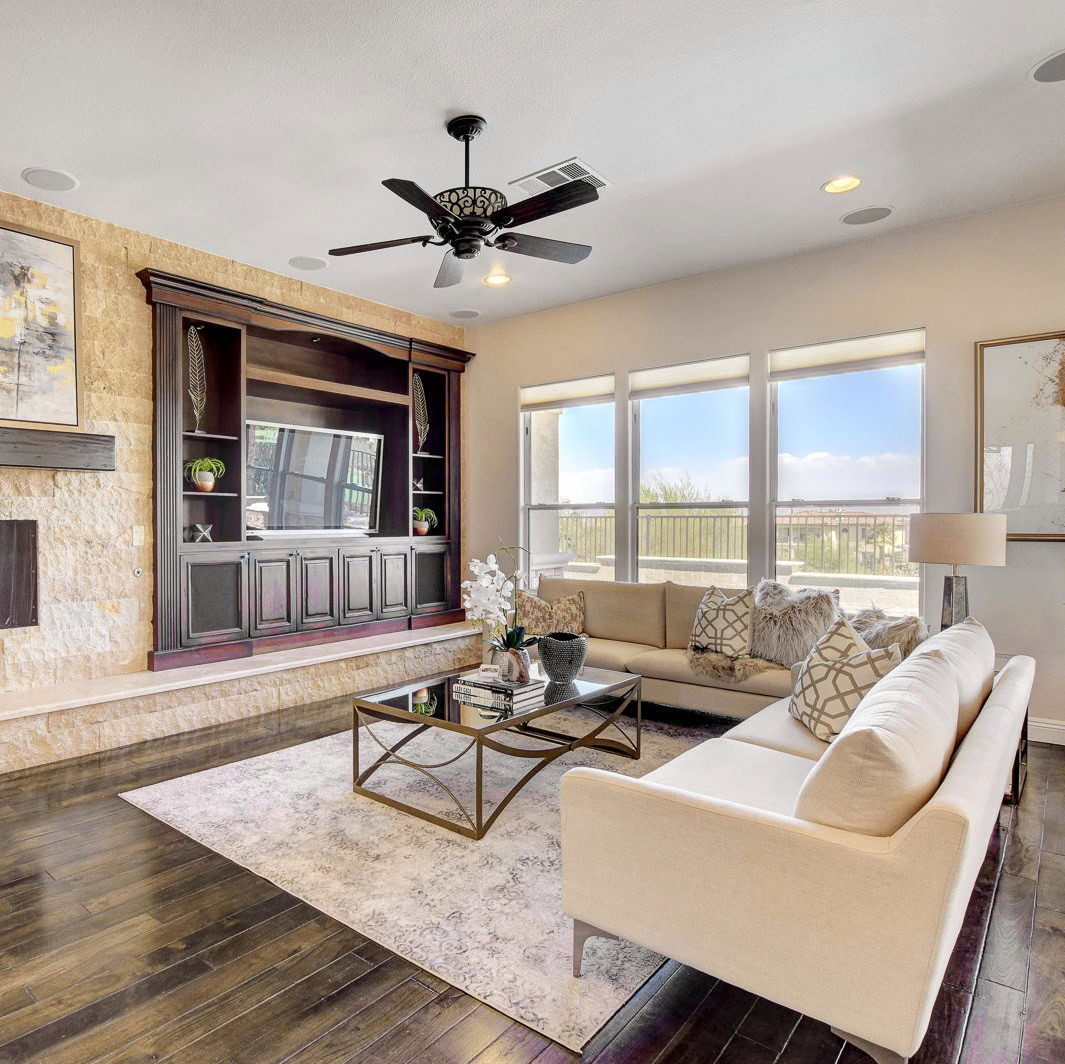 Pricing and Services 13 Interior rental house photo