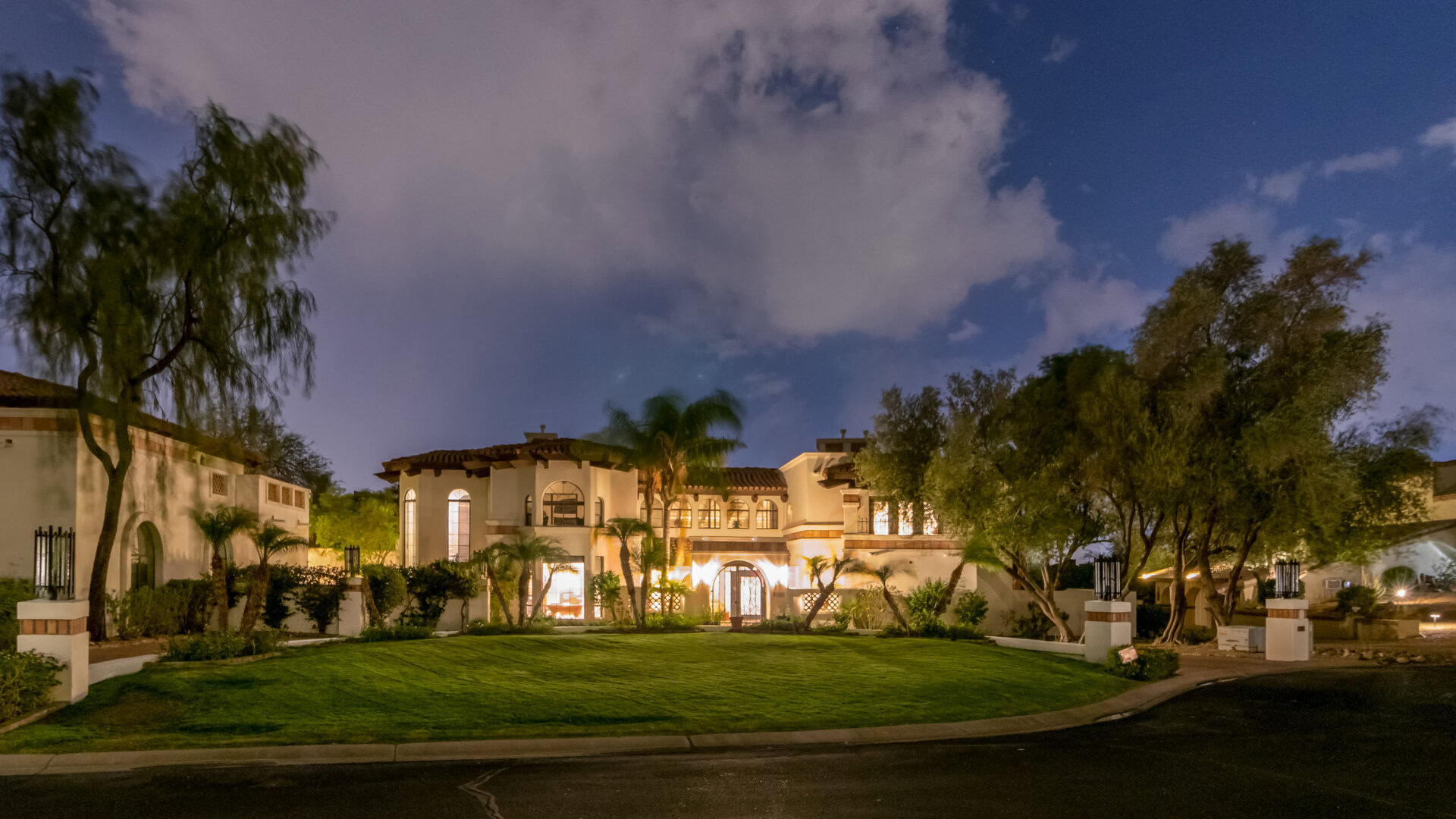 Red Rock Country Club is a Luxury Rental Hot Spot