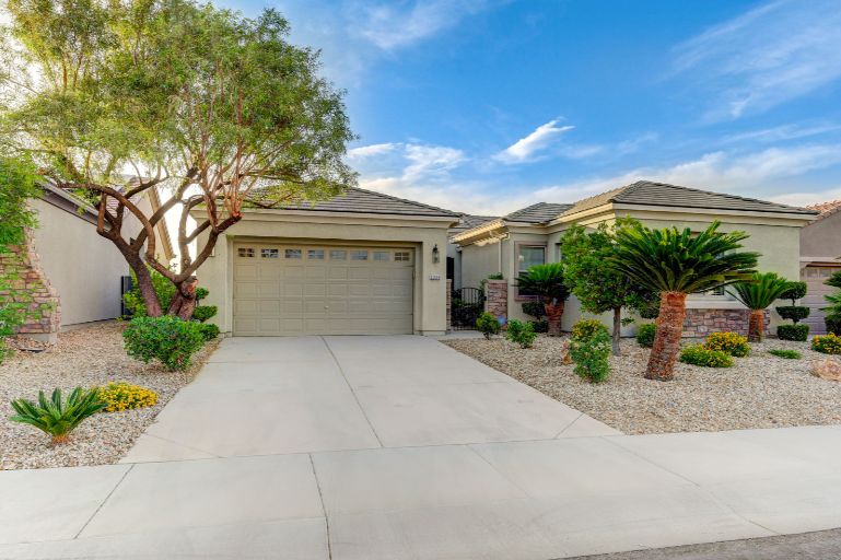 exterior front of a las vegas rental home showing no weeds